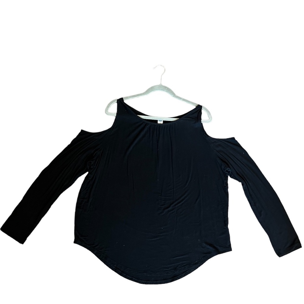 Old Navy size XL cold shoulder black top long sleeve soft and stretchy
